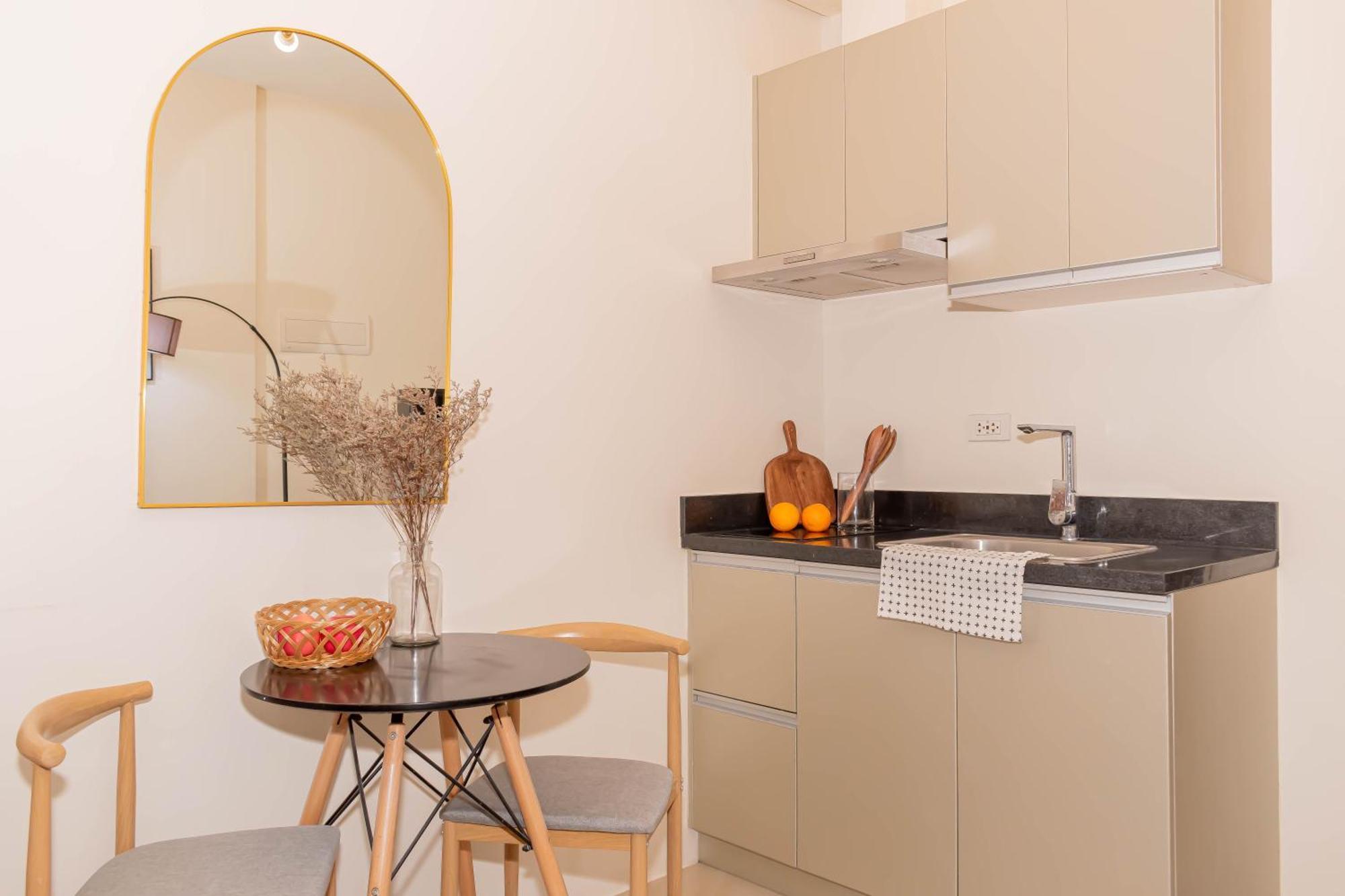 Amora Suites At The Beacon Makati Manille Chambre photo