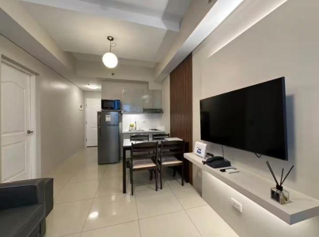 Amora Suites At The Beacon Makati Manille Extérieur photo
